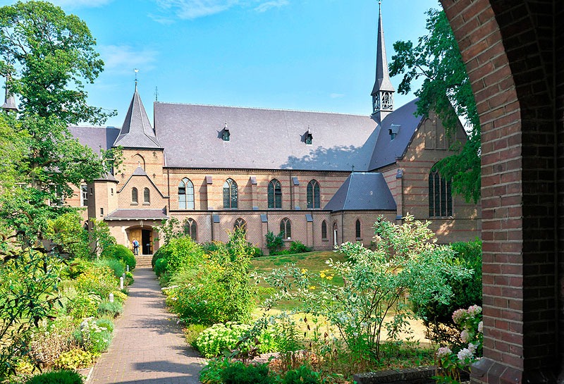de tuin van het klooster